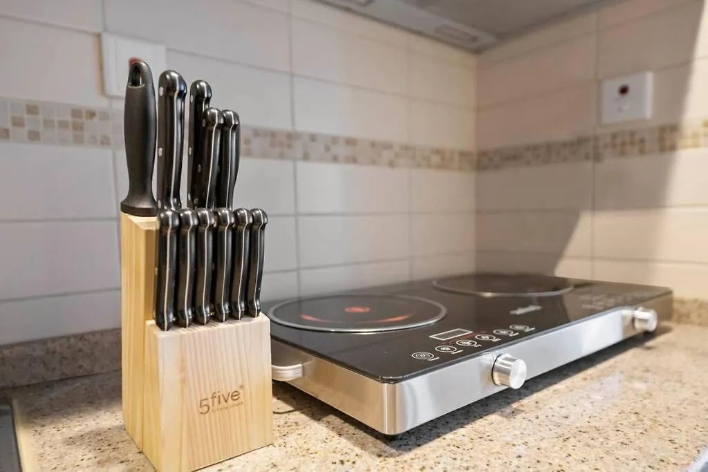 Apartment Stonetree - Modern Furnished Studio Dubai